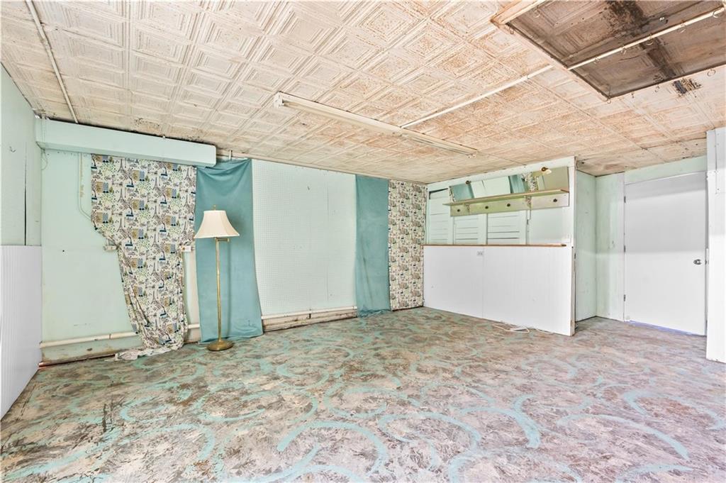 207 E Elm Street Property Photo 11