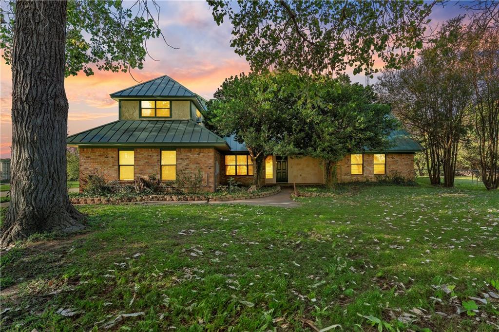 3716 River Bend Ln Property Photo
