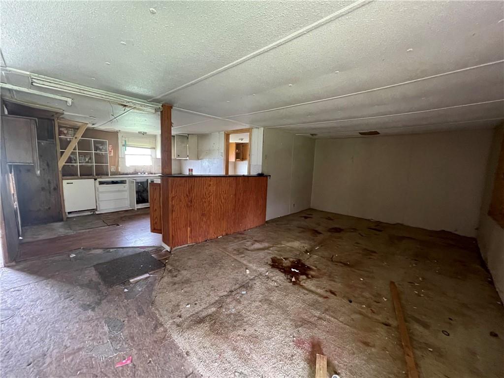 766 Selby Lane Property Photo 3