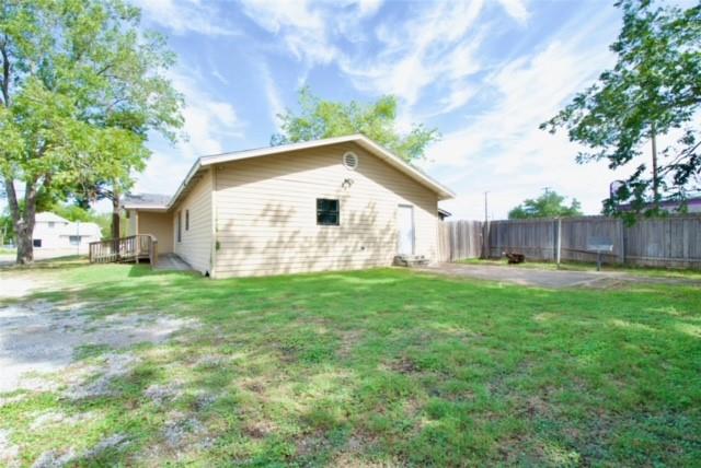 816 E Milam Street Property Photo 5