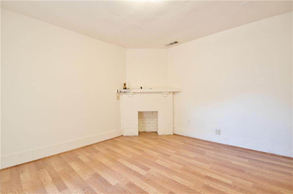 816 E Milam Street Property Photo 13