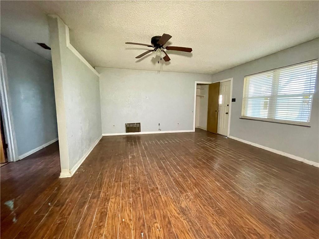 7608 N Hwy 14 Property Photo 3