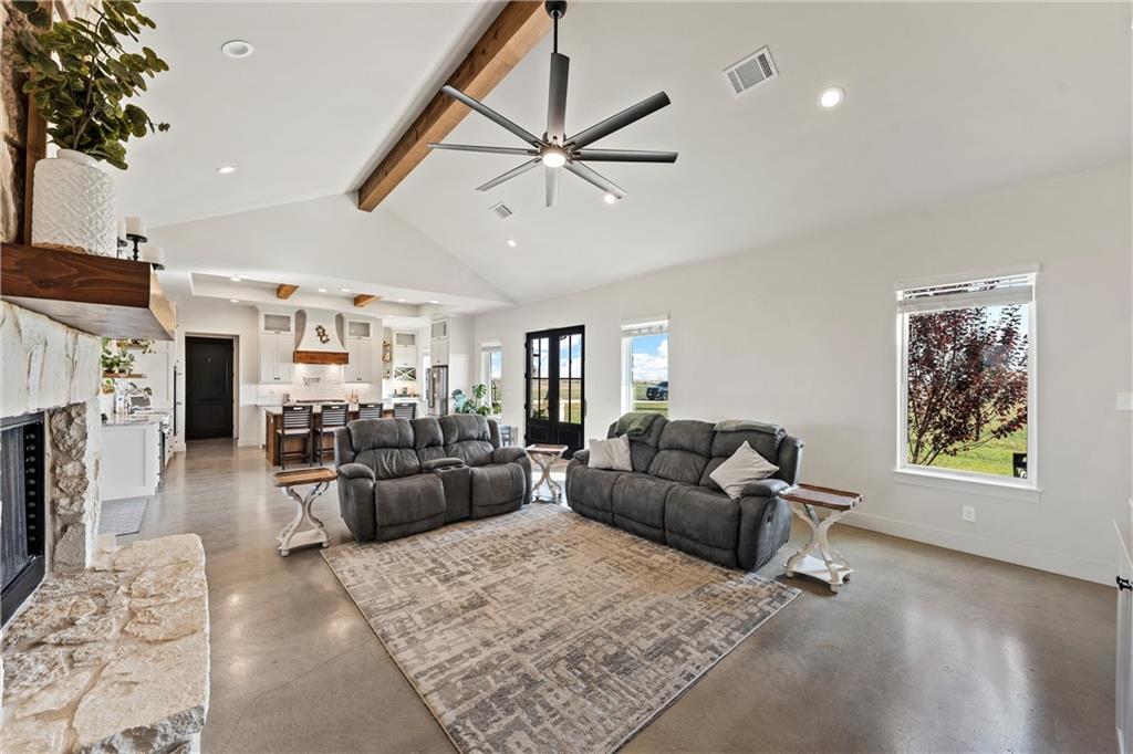 353 Willow Moon Ranch Road Property Photo 3