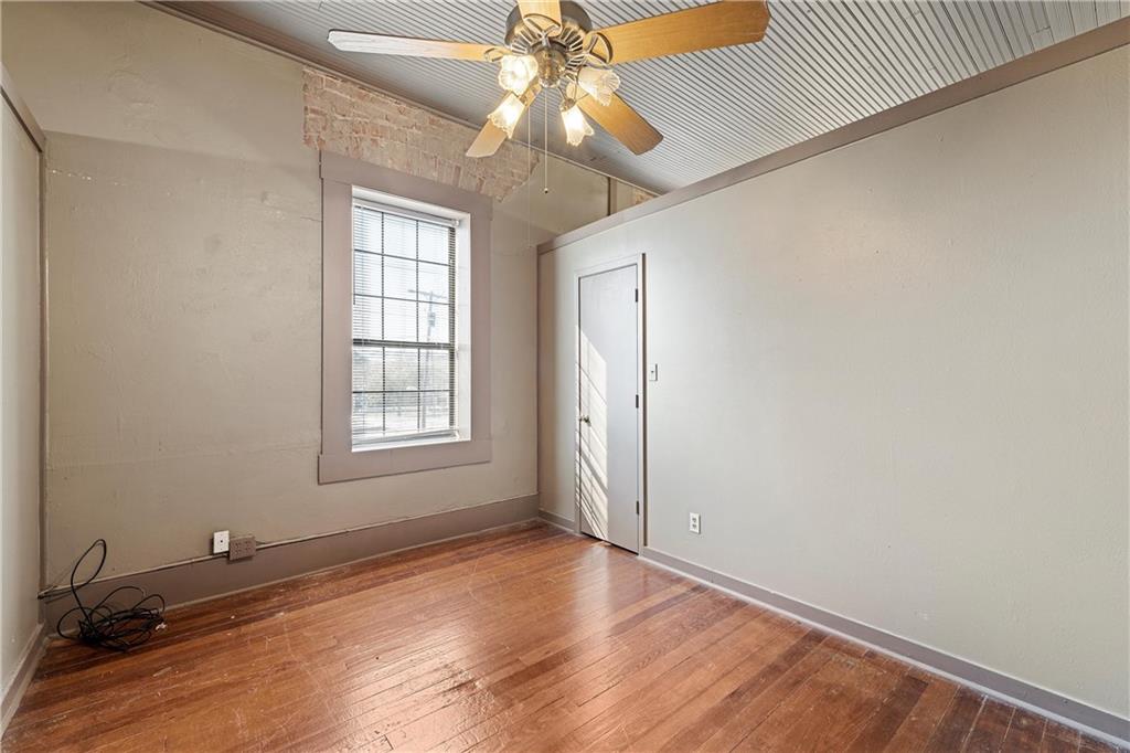 101-105 E Center Street Property Photo 39