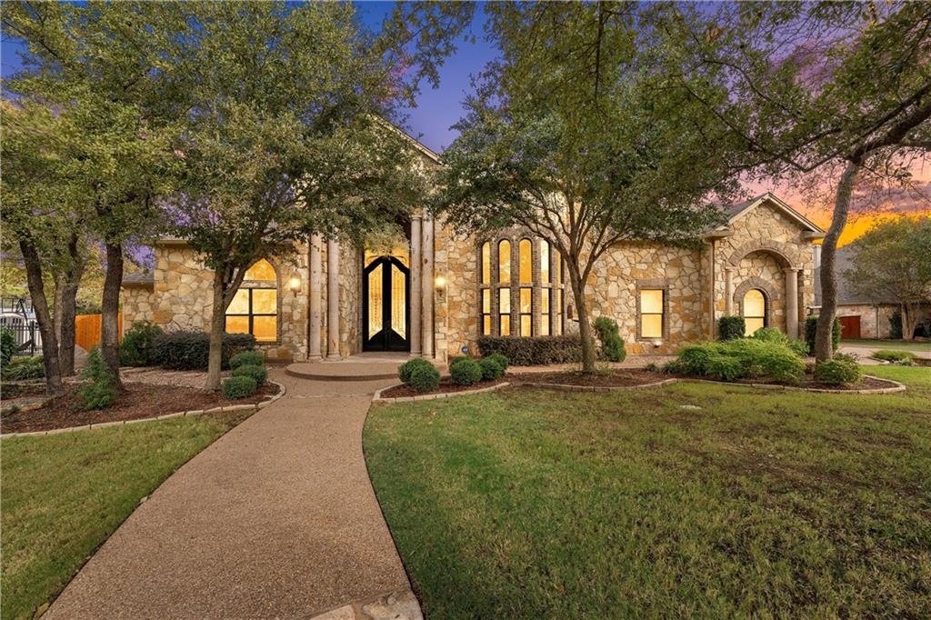 8460 Spicewood Springs Road Property Photo