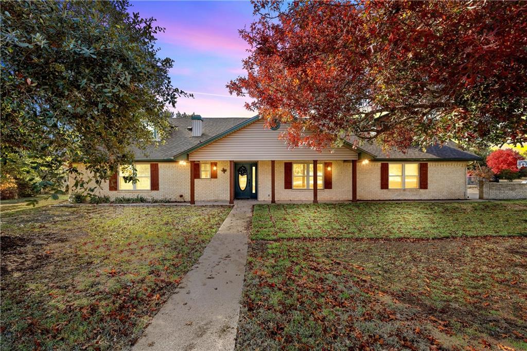 130 Spring Lane Property Photo