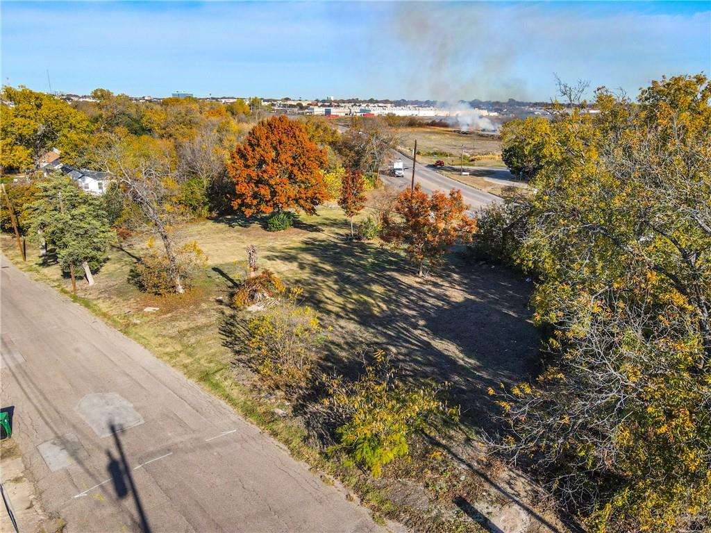105,107,109,111 Victory Drive Property Photo 19