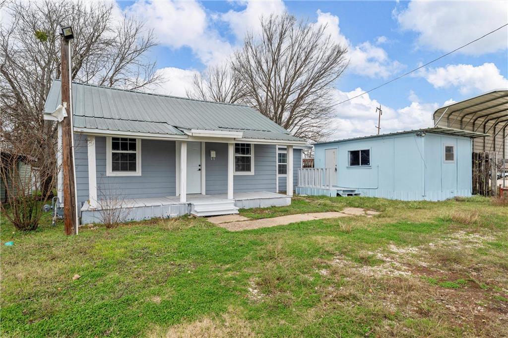 403 N Denton Property Photo