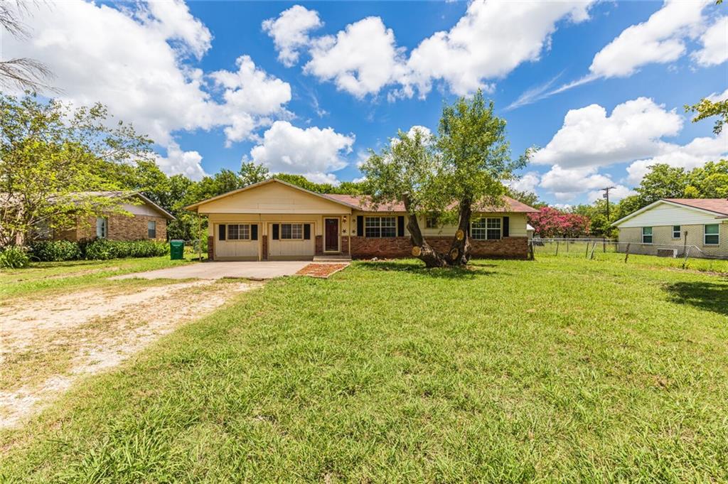 704 4th Street Property Photo