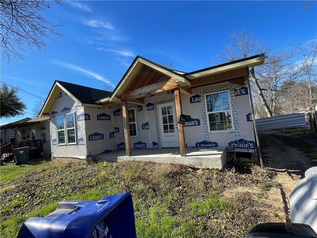2421 Ross Avenue Property Photo 1