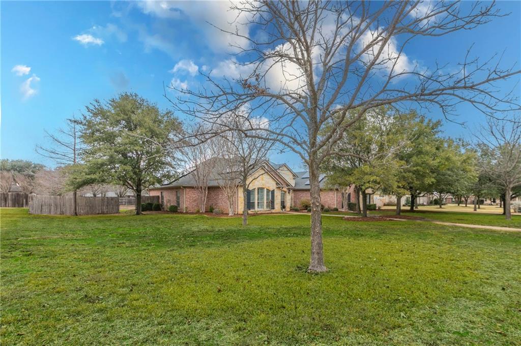 1031 Briar Glen Circle Property Photo 5