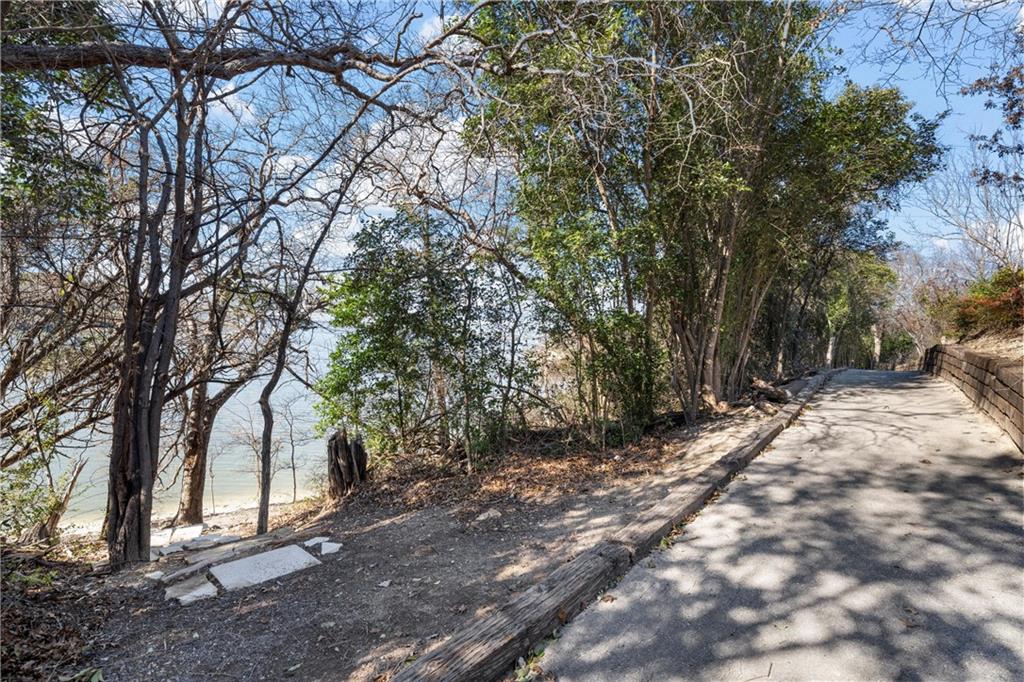 7 Enclave Court Property Photo 16