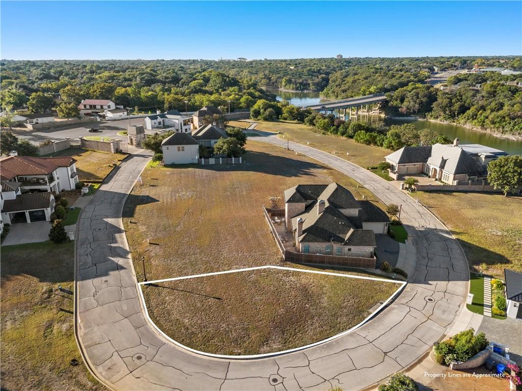 17 Enclave Court Property Photo 4