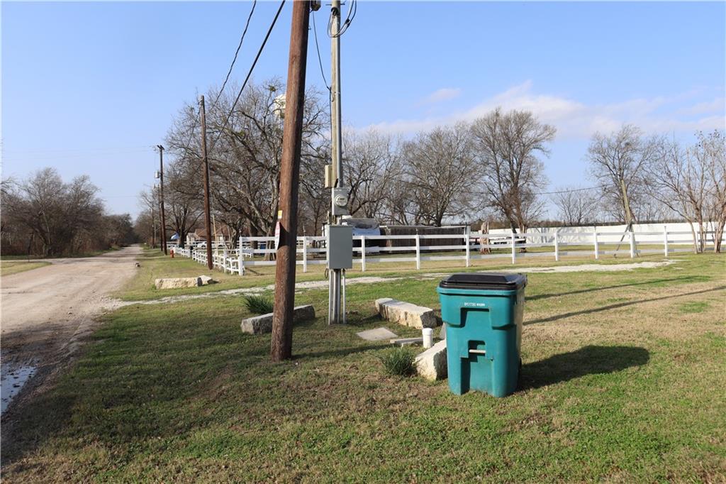 310 W Burleson Property Photo 3