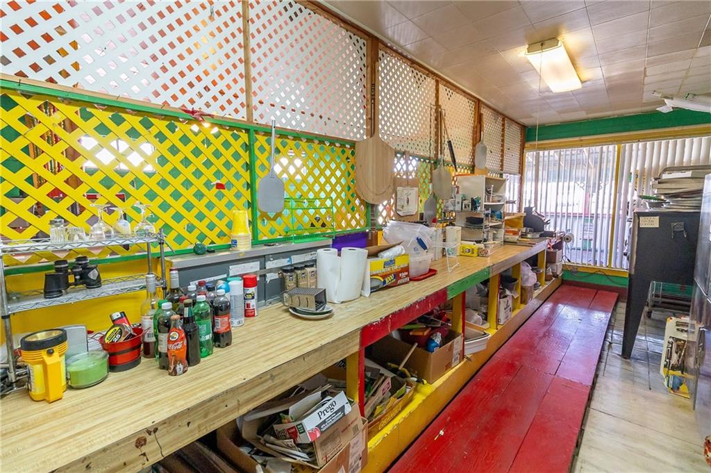 716 W Veterans Boulevard Property Photo 17