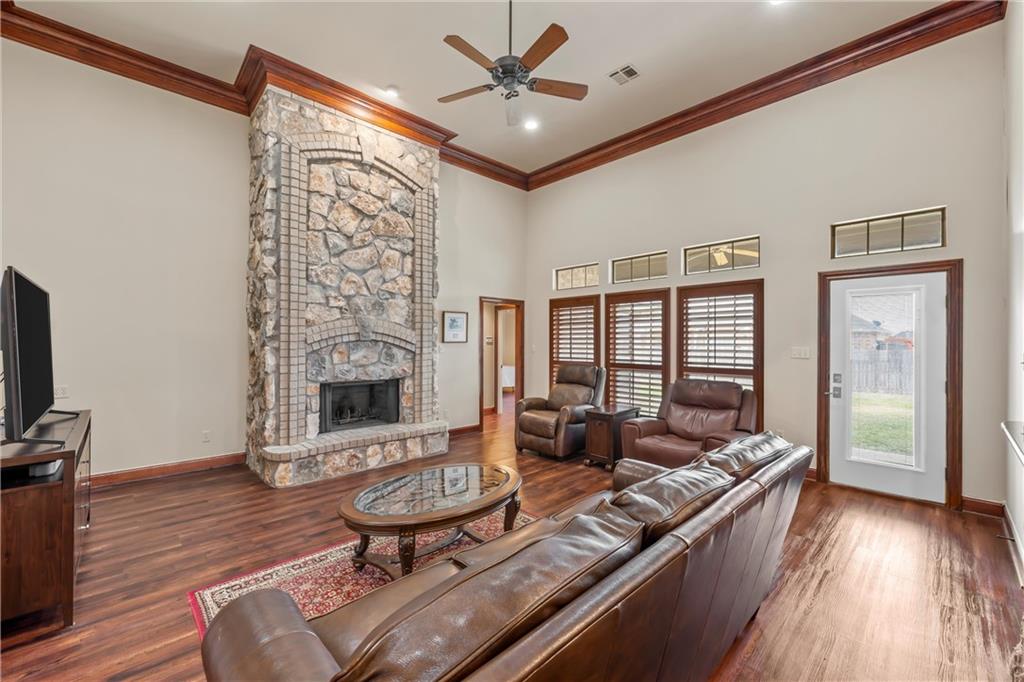 302 Ranchgate Trl Property Photo 5