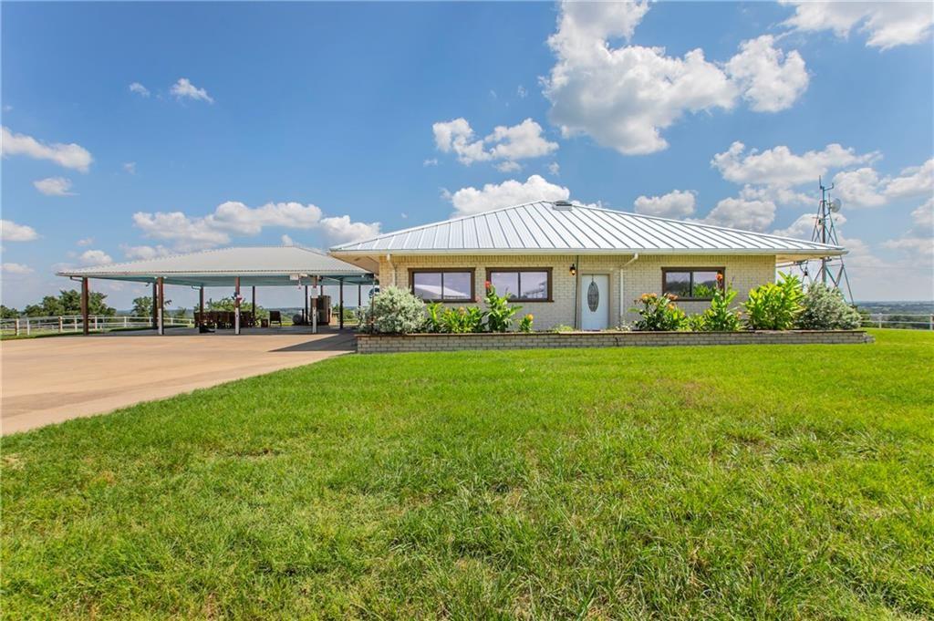 5805 Cr 301 Property Photo 1