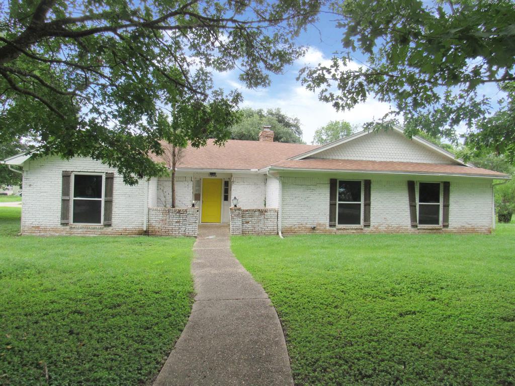 1516 E Mclennan Avenue Property Photo 1