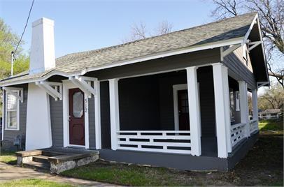 512 Herring Avenue Property Photo
