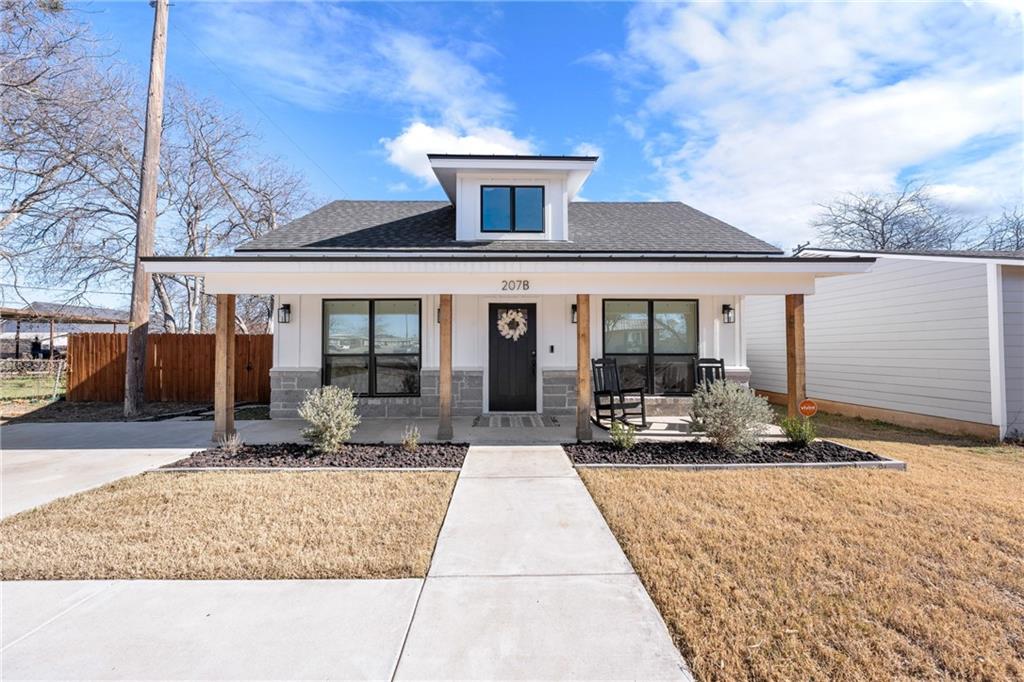 207 B N Tyler Street Property Photo