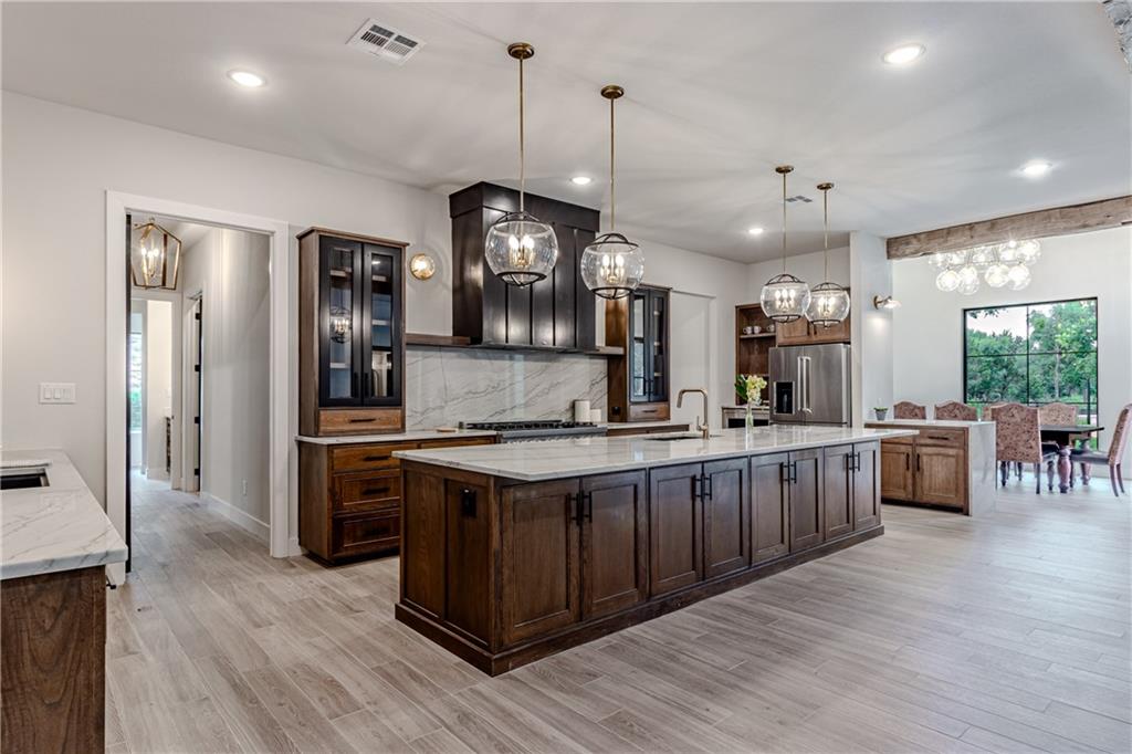 1136 Queen Elizabeth Drive Property Photo 16