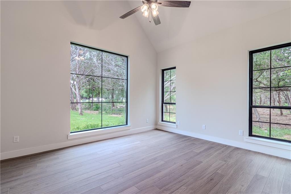 1136 Queen Elizabeth Drive Property Photo 29