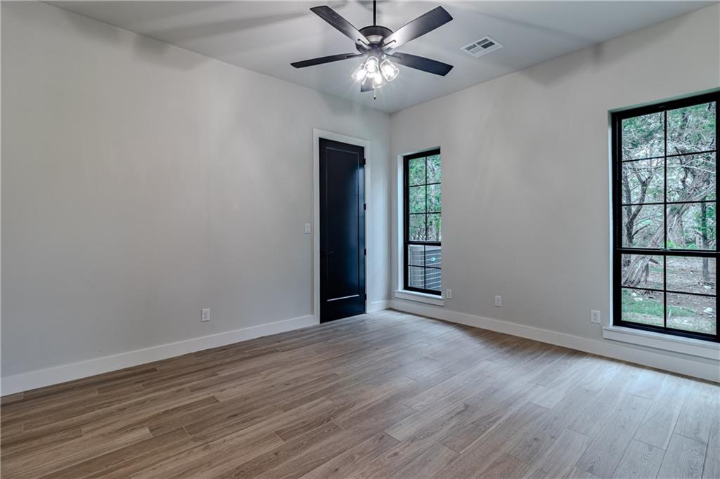 1136 Queen Elizabeth Drive Property Photo 30