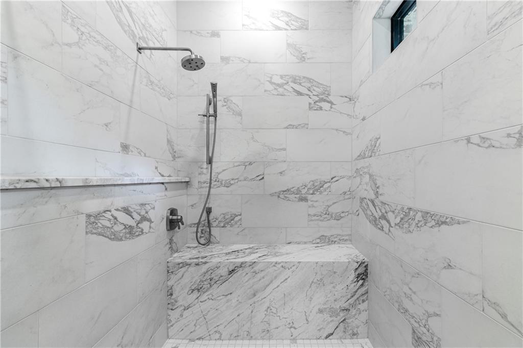 1136 Queen Elizabeth Drive Property Photo 41