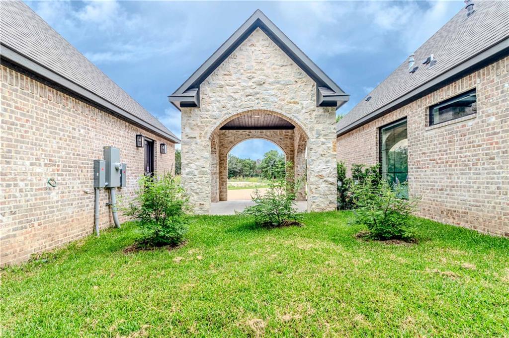 1136 Queen Elizabeth Drive Property Photo 50