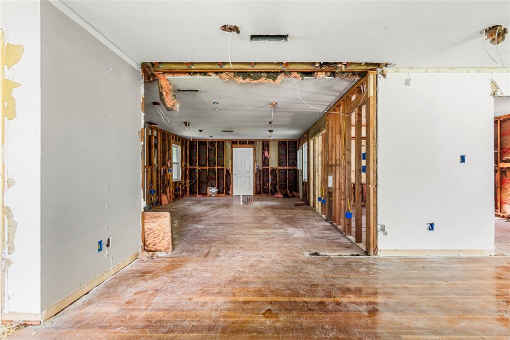 2300 Starr Drive Property Photo 7