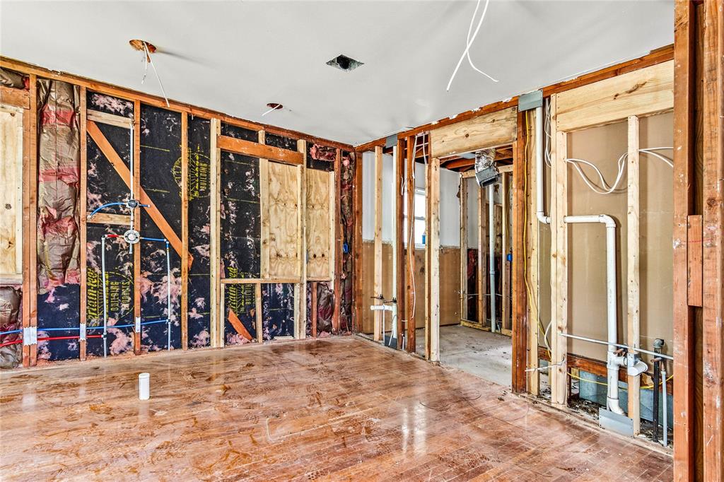 2300 Starr Drive Property Photo 15