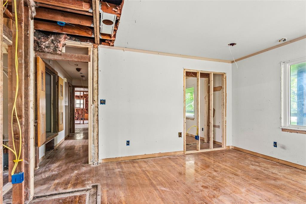 2300 Starr Drive Property Photo 16