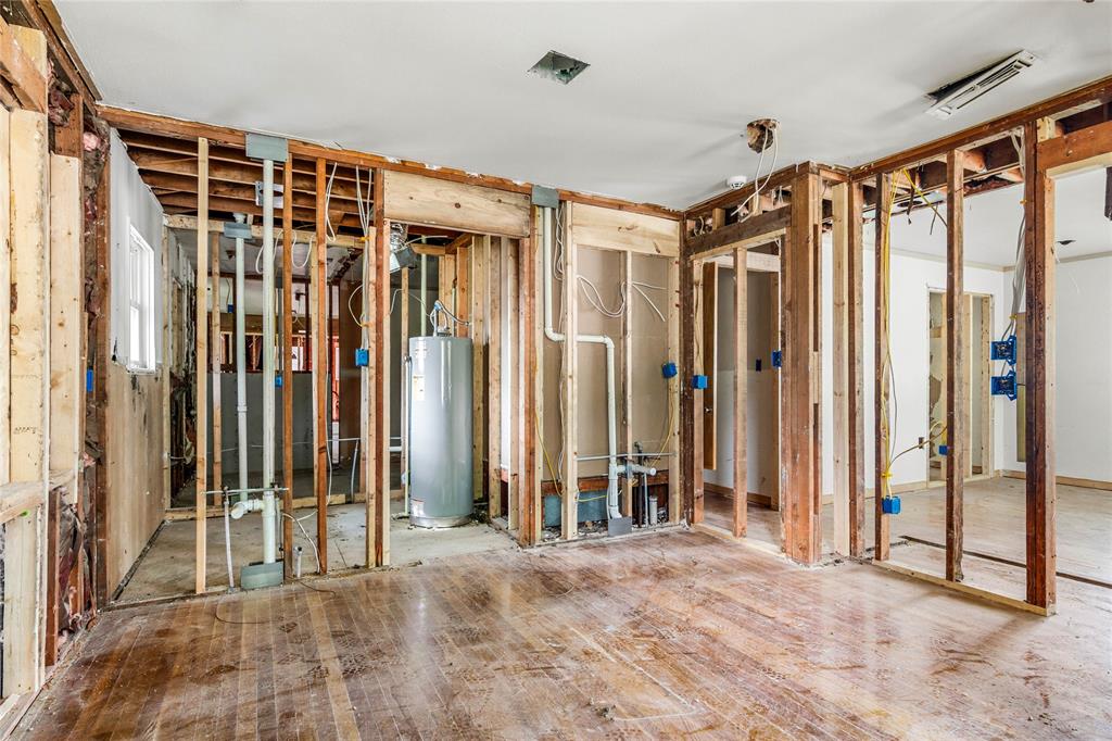 2300 Starr Drive Property Photo 18