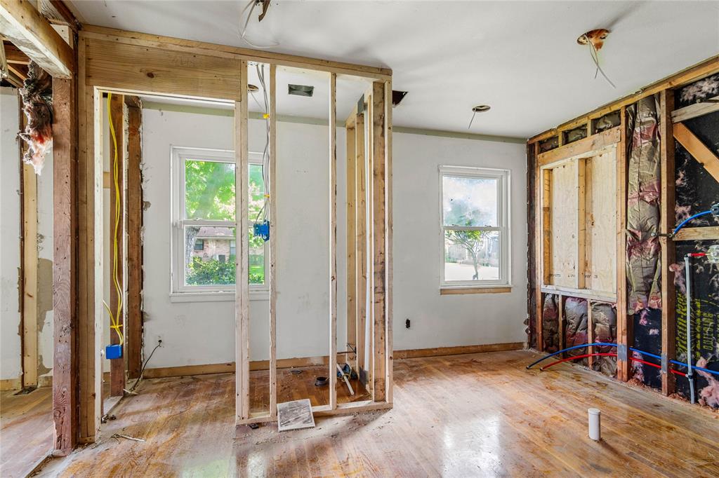 2300 Starr Drive Property Photo 19