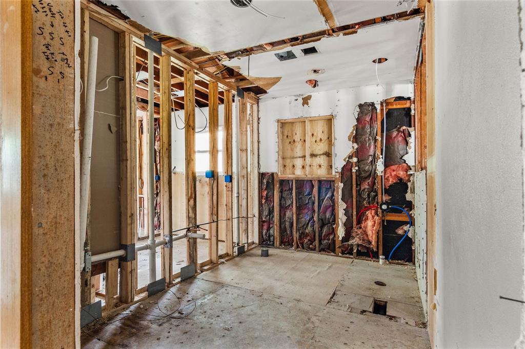 2300 Starr Drive Property Photo 24
