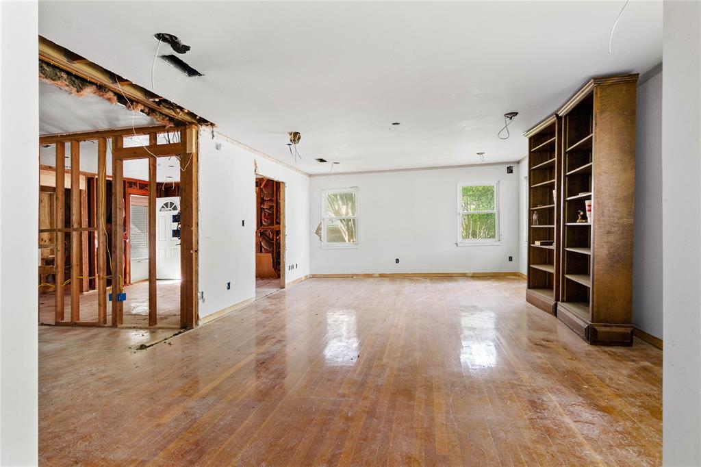 2300 Starr Drive Property Photo 25