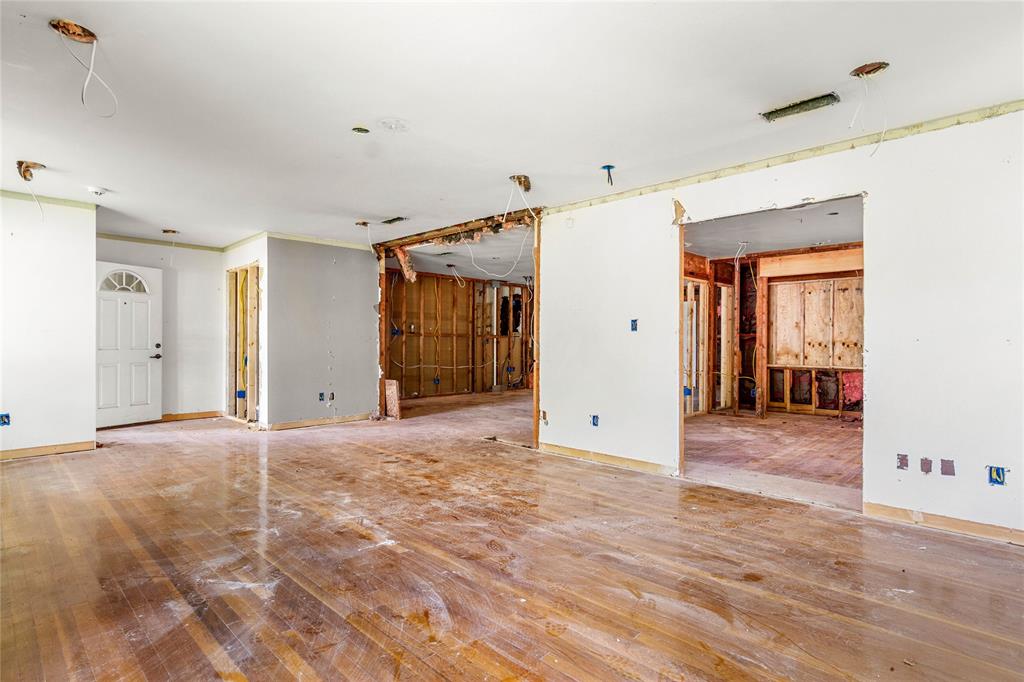 2300 Starr Drive Property Photo 27