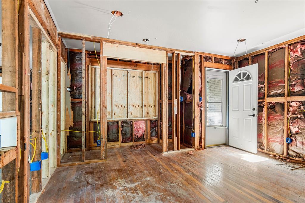 2300 Starr Drive Property Photo 28