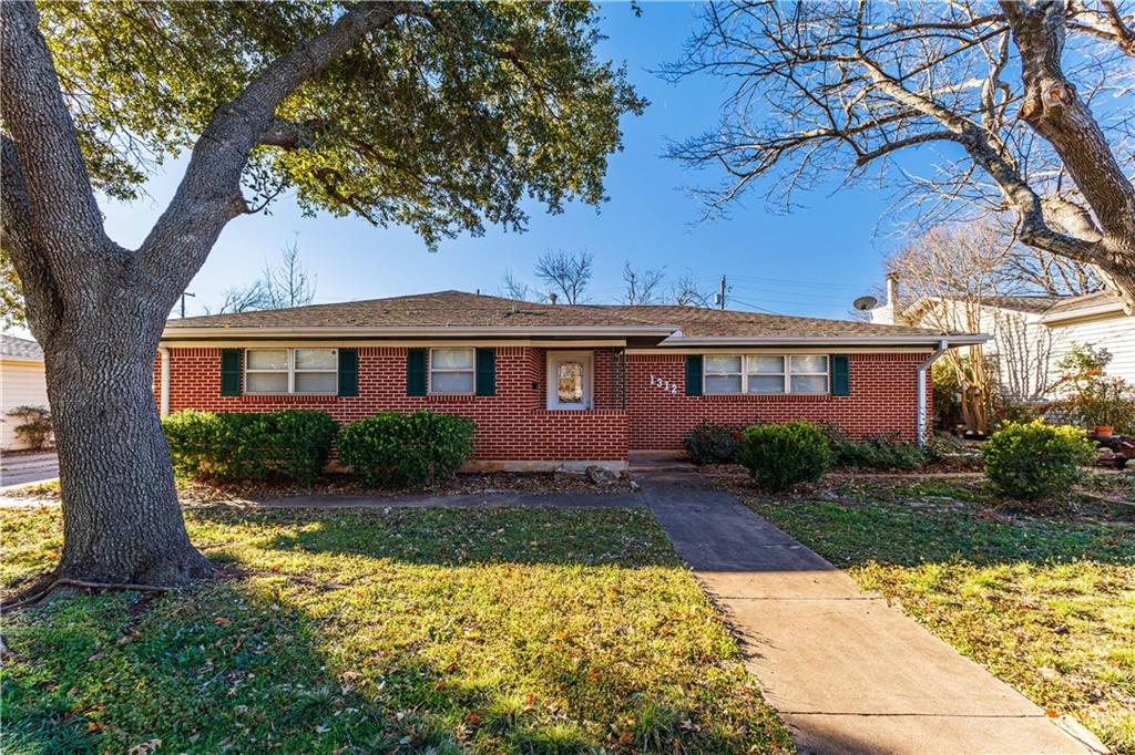 1312 W 3rd Street Property Photo 4