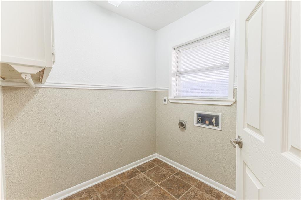 1312 W 3rd Street Property Photo 18