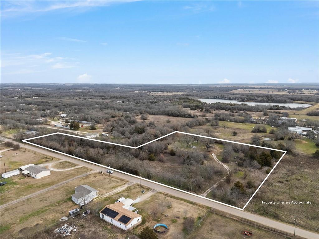 695 Oakdale Dr Property Photo