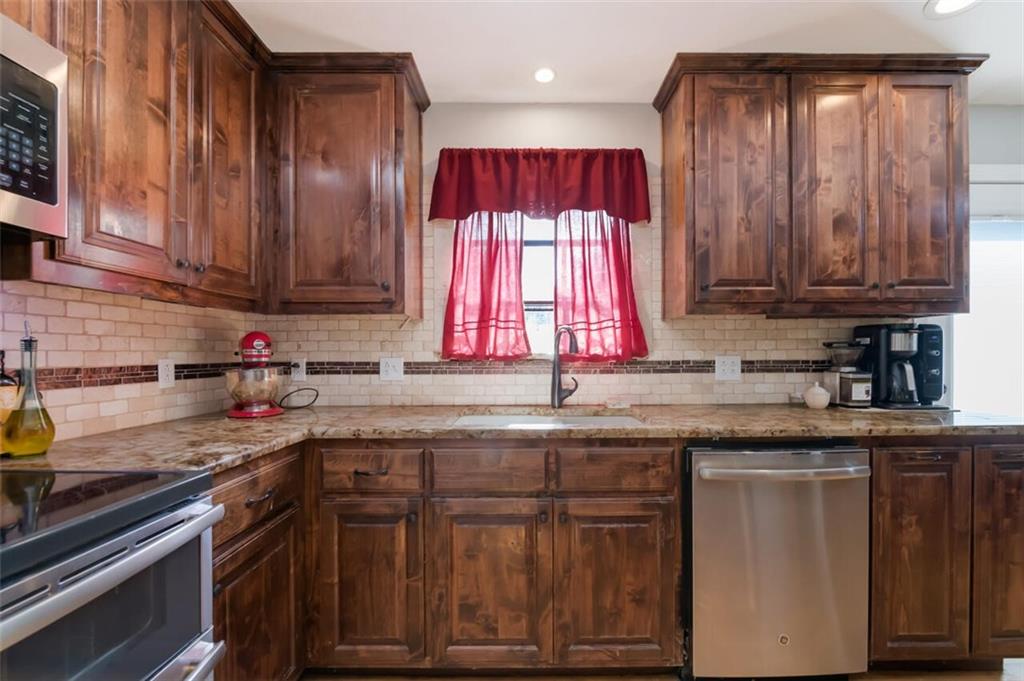 173 Bosque Bend Lane Property Photo 12