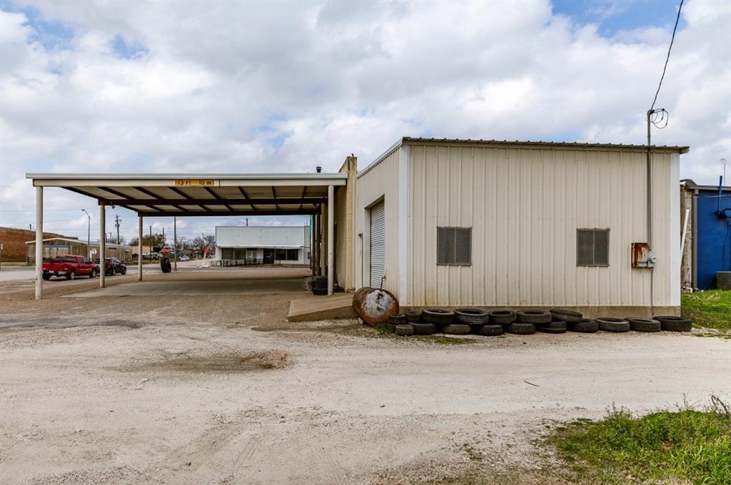 404 Texas Avenue Property Photo 10