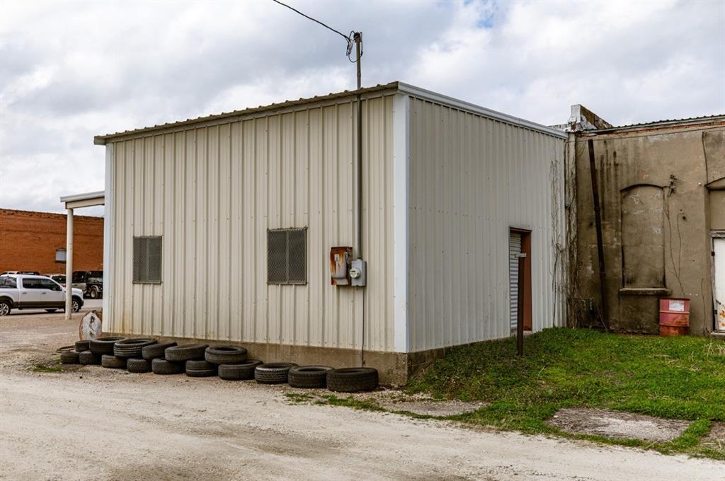 404 Texas Avenue Property Photo 11
