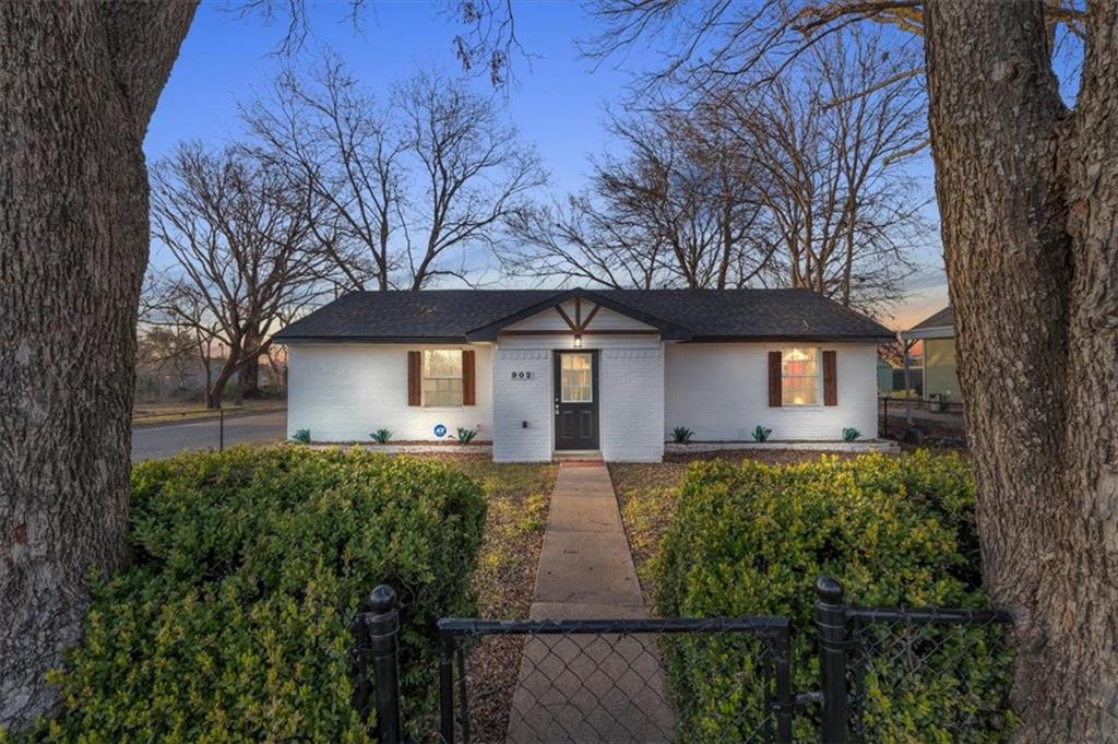 902 Calumet Avenue Property Photo
