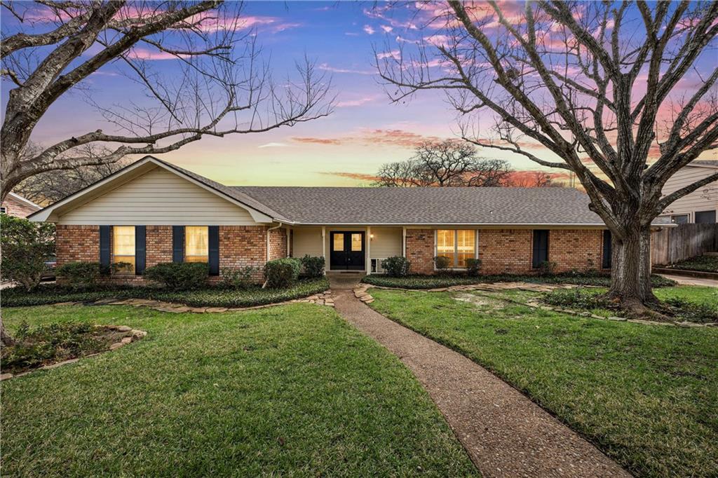 8210 Wood Creek Dr Dr Property Photo