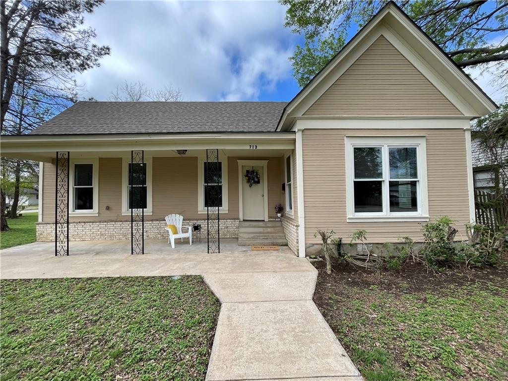 713 S Tyler Property Photo 1
