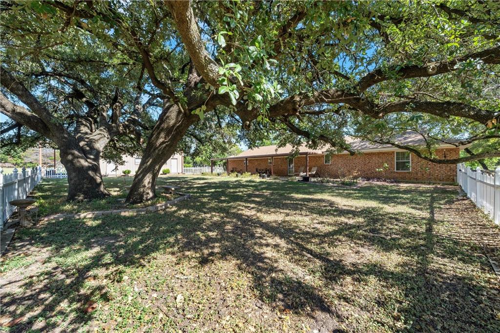 103 Spring Lake Dr Property Photo