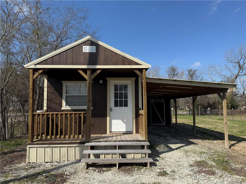 400 E Mignonette Street Property Photo