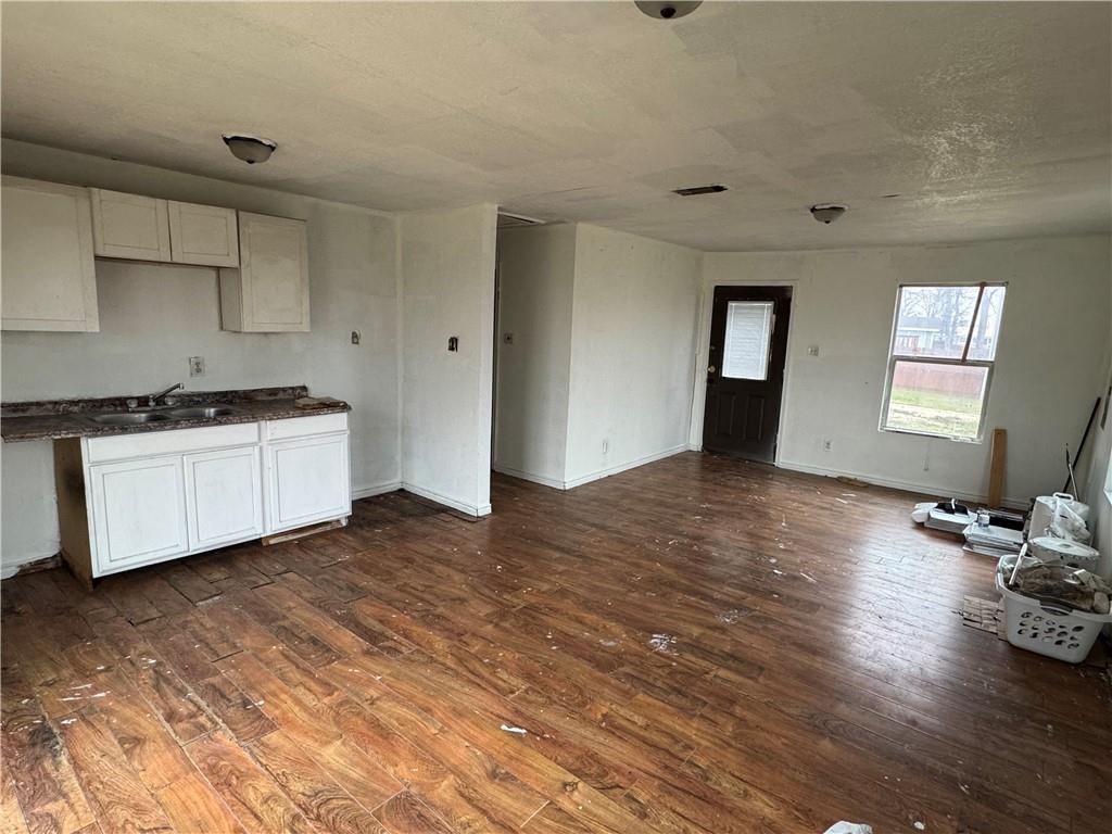 103 Cypress Street Property Photo 11